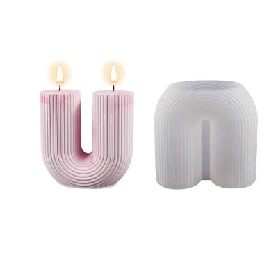 Silikonová forma na svíčku ve tvaru U