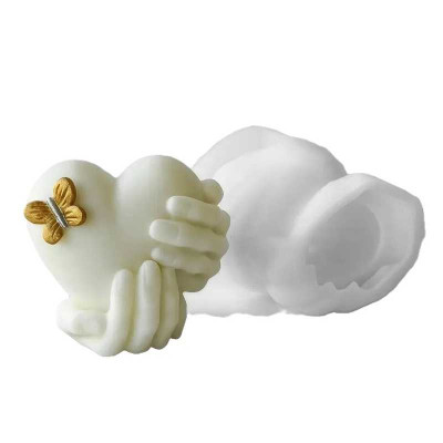 Silikonová forma na svíčku srdce v dlaních