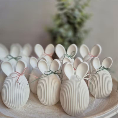 Silikonová forma na mýdlo a svíčku 3D vajíčko s ušima