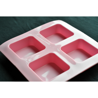 Silikonová forma na mýdlo oblé čtverce 4 ks